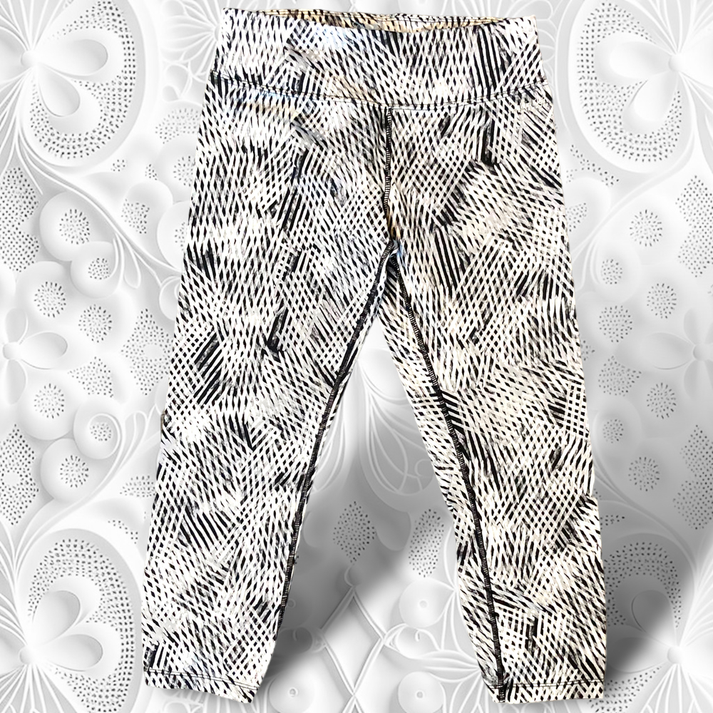 Calvin Klein Performance Quick Dry Grey Capri Leggings Size S